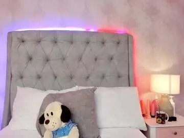 hazelmoret on Chaturbate