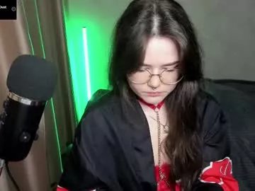 hell_hotline on Chaturbate