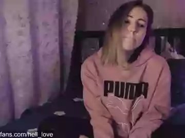 hell_l0ve on Chaturbate