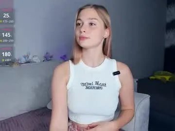 hidden_charm on Chaturbate