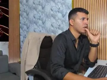 hiddenoffice on Chaturbate