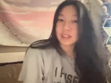 hiddenr0se on Chaturbate 