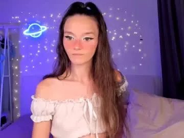 hottiesteverly on Chaturbate