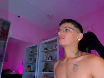 ian_castillo_ on Chaturbate