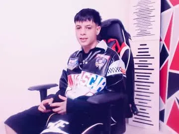 Offline indomitablebeast on Chaturbate