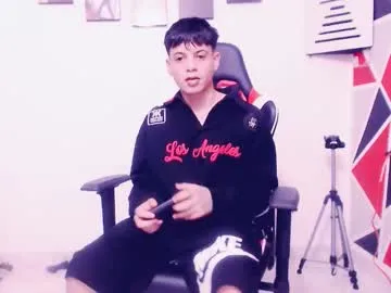 Offline indomitablebeast on Chaturbate