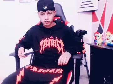 Offline indomitablebeast on Chaturbate