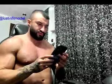 iustinmucle95 on Chaturbate