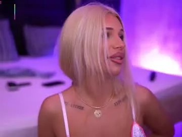 ivyrowa on Chaturbate