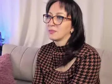 janice_garrett — Hi! Today is my first day here #new. I'm very #shy and I want to chat with you #milf #mommy #mature GOAL: for a good start [28 tokens remaining]