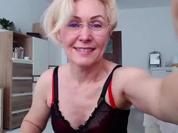 jasmin18v — Lovense is on, ... blouse off,  make me cum if you can :)  [361 tokens remaining]