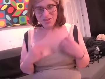 Offline jennyneeds on Chaturbate