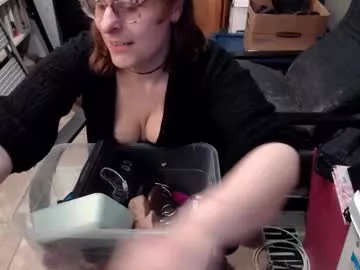 Offline jennyneeds on Chaturbate