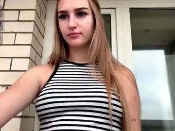 Offline jinnyjaquins on Chaturbate