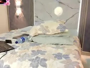 johan_williams_07 — MAKE ME EXPLODE WITH YOUR VIBRATIONS  #ass  #muscle #bigcock #bigdick #latino [3333 tokens remaining]