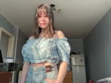 johniebageant on Chaturbate