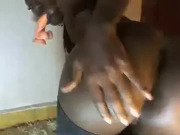 juicynafisha on Chaturbate