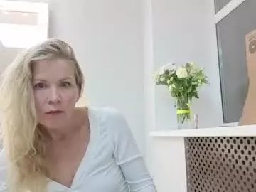 julia_giulia on Chaturbate