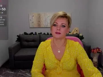 julia_wilsons — Julia_wilsons's room #mature #nonude #pvt #natural #milf #