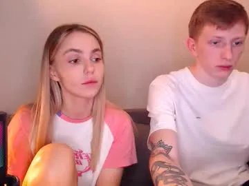 julsweet on Chaturbate