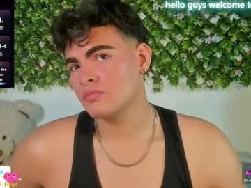 kami_22 on Chaturbate