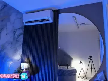 Freechat katemoss70 on Chaturbate