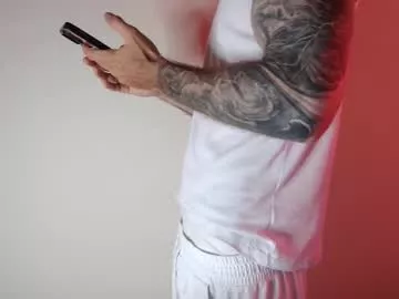 Offline kennerfox77 on Chaturbate