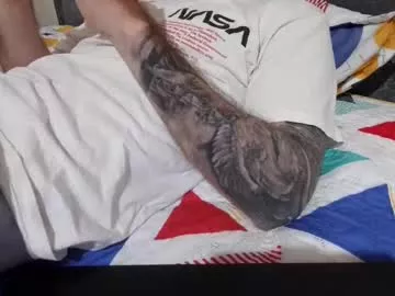 Offline kennerfox77 on Chaturbate