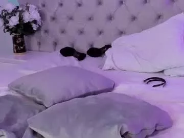 Offline krystalwoodss on Chaturbate