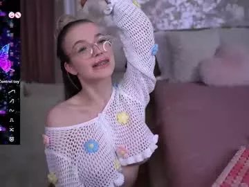 kyliejoyce on Chaturbate