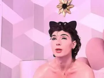 kyliemonnet on Chaturbate