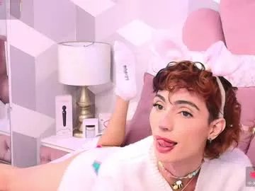 kyliemonnet on Chaturbate