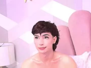 kyliemonnet on Chaturbate