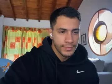 larry_jones on Chaturbate