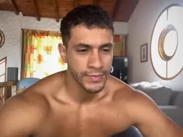larry_jones on Chaturbate