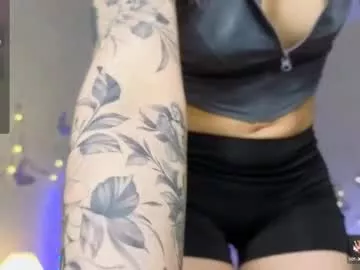 Offline lavenderlav on Chaturbate