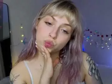 Offline lavenderlav on Chaturbate