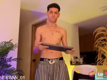 Offline lennercollins_ on Chaturbate