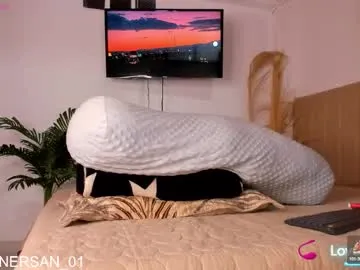 Offline lennercollins_ on Chaturbate