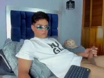 Offline levy_steve on Chaturbate