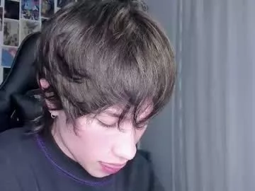 Offline liamelf on Chaturbate