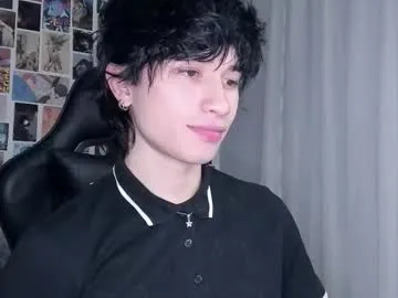 Offline liamelf on Chaturbate