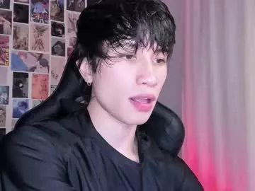 Offline liamelf on Chaturbate