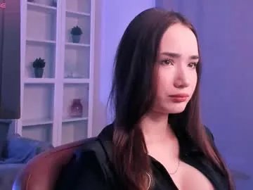 lilllos_ on Chaturbate