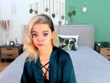 lilyrabbit on Chaturbate