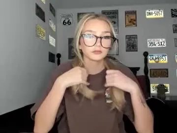 livvywinters on Chaturbate