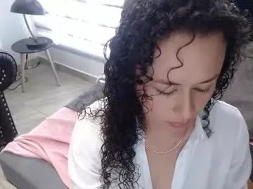 liz_holmes on Chaturbate
