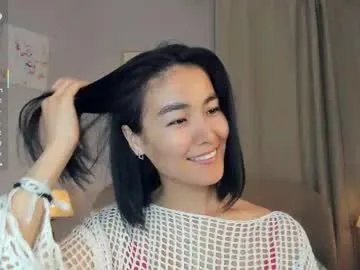 lora_lifelover on Chaturbate