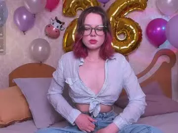 Offline lornadyer on Chaturbate