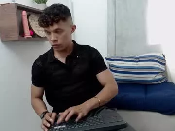 Offline lucas_luxx1 on Chaturbate